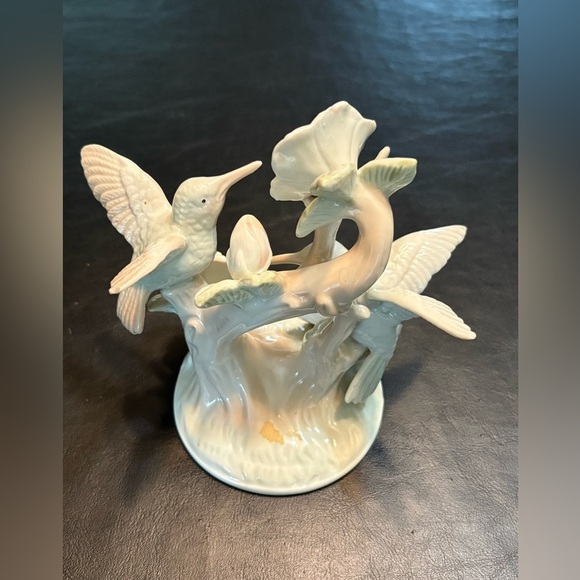 Porcelain Hummingbird and Flower Figurine - Picture 3 of 10